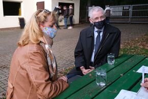 Irene Launer Hill und Jürgen Plinz beim Pressetermin im Kreistierheim